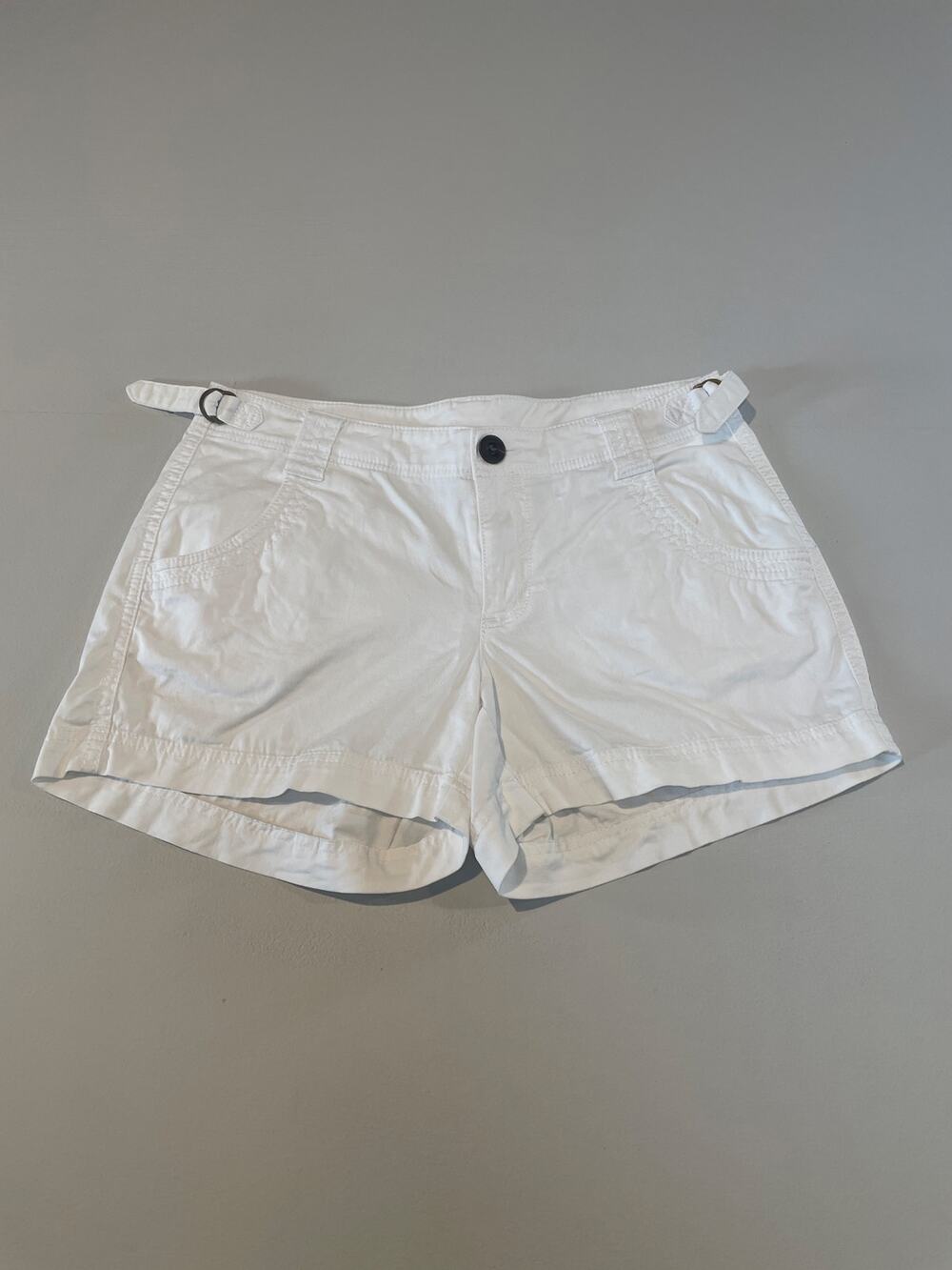 Athleta White Chino Shorts With Buckle Detail Size 6